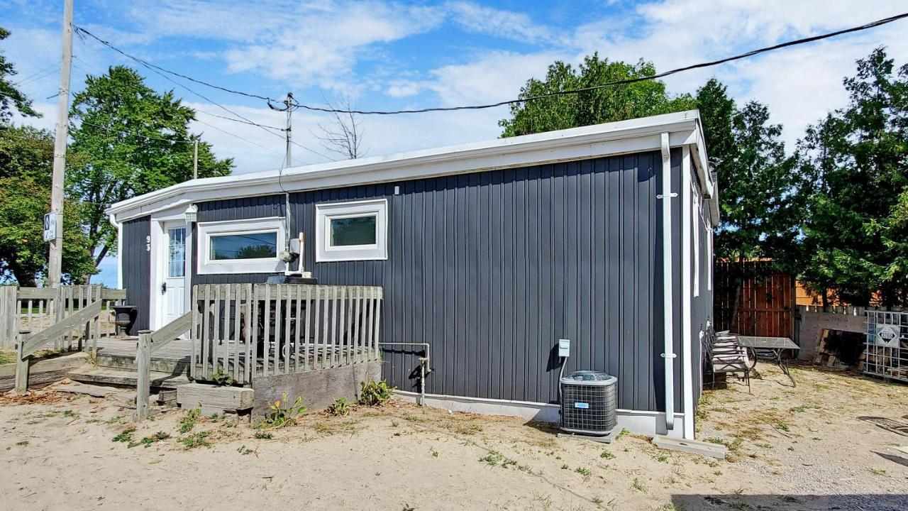 Main Beach River Retreat - Wasaga Beach 1 - Main Strip - 93 Mosley St Экстерьер фото