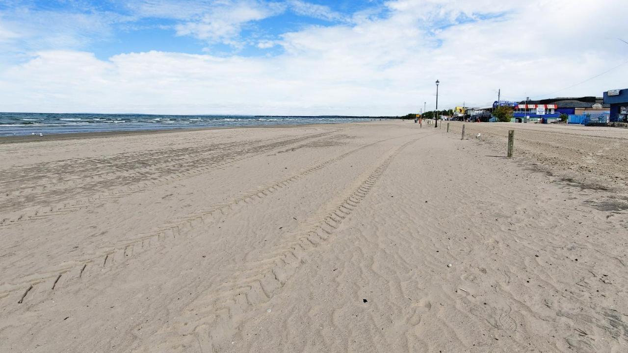 Main Beach River Retreat - Wasaga Beach 1 - Main Strip - 93 Mosley St Экстерьер фото