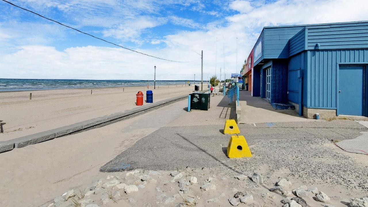 Main Beach River Retreat - Wasaga Beach 1 - Main Strip - 93 Mosley St Экстерьер фото